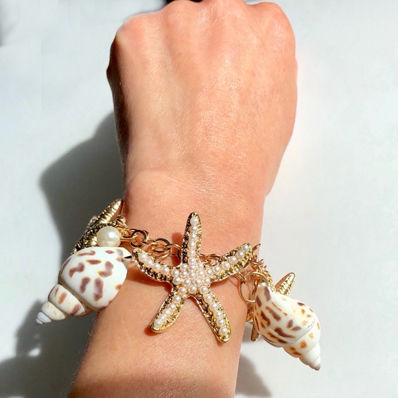 🌊🐚 Gold Charm Bracelet Real Shell Pearl Starfish - Picture 2 of 7